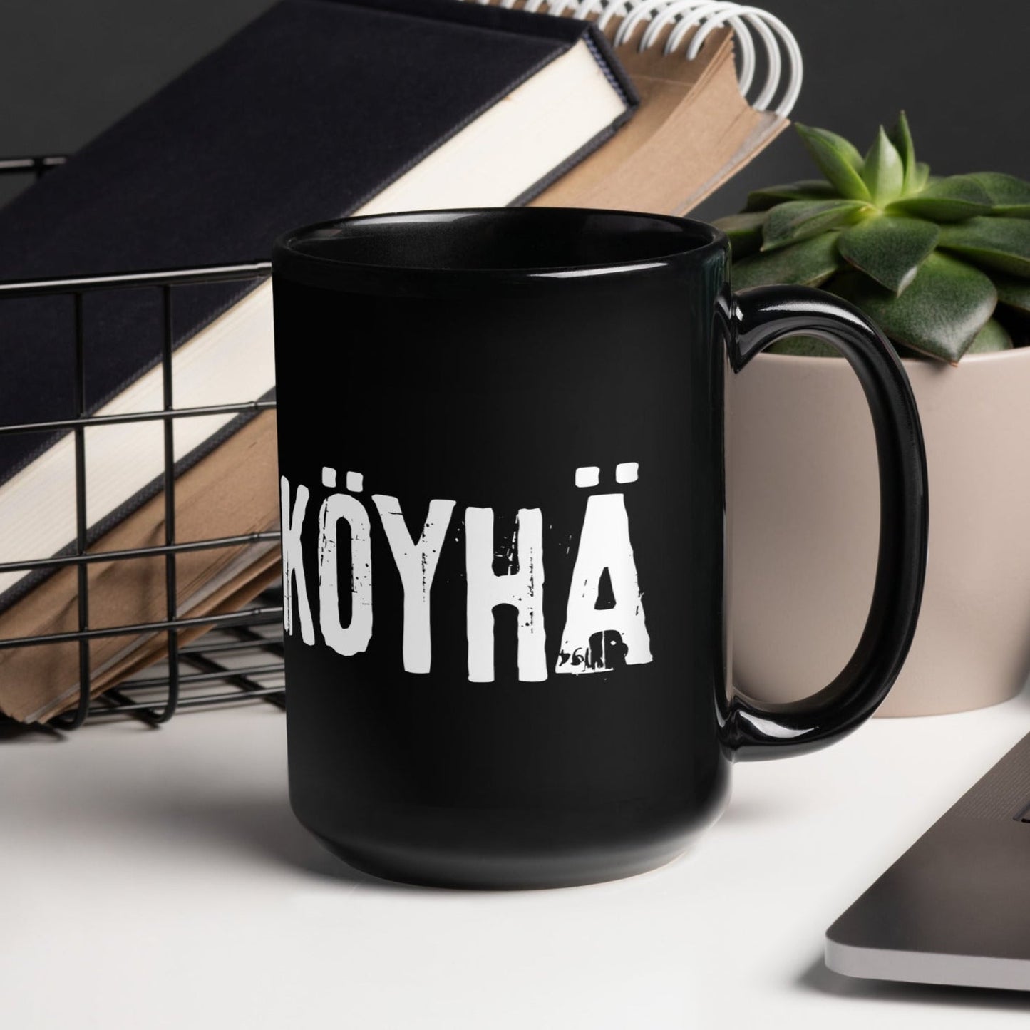 KÖYHÄ musta muki - Hevimies