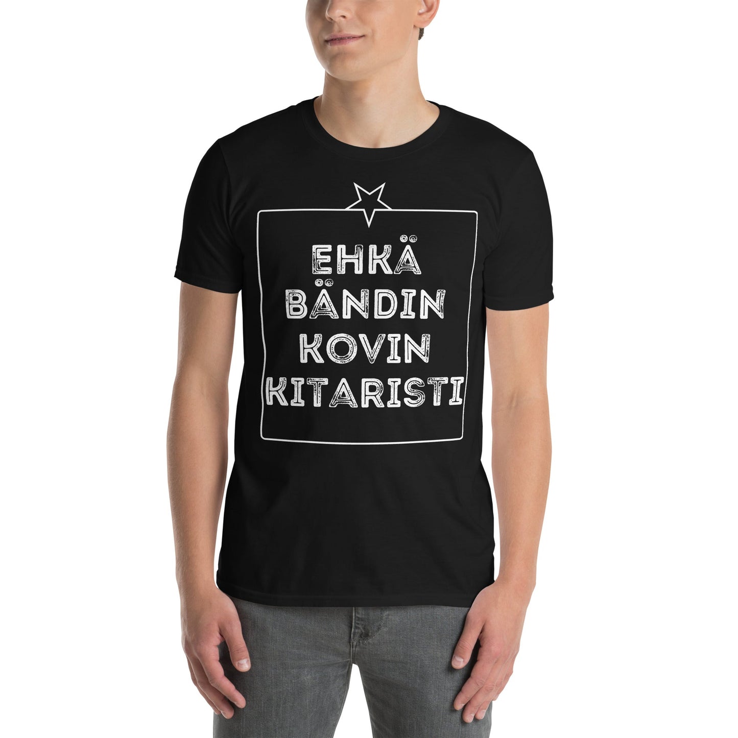 EHKÄ BÄNDIN KOVIN KITARISTI t - paita - Hevimies