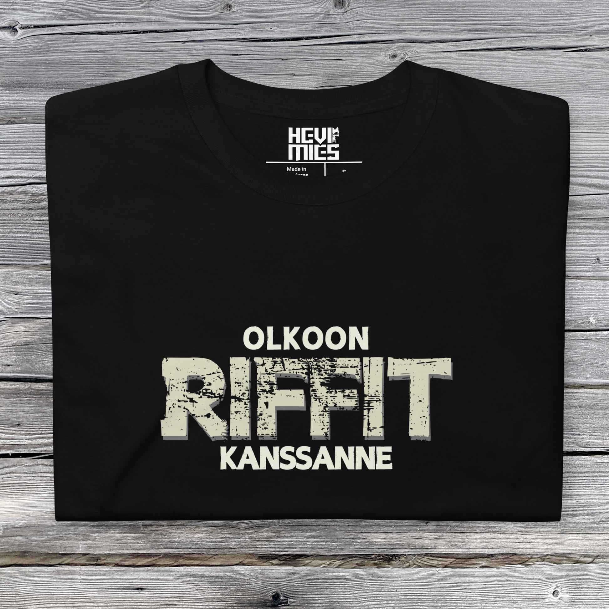 Olkoon riffit kanssanne t - paita - Hevimies