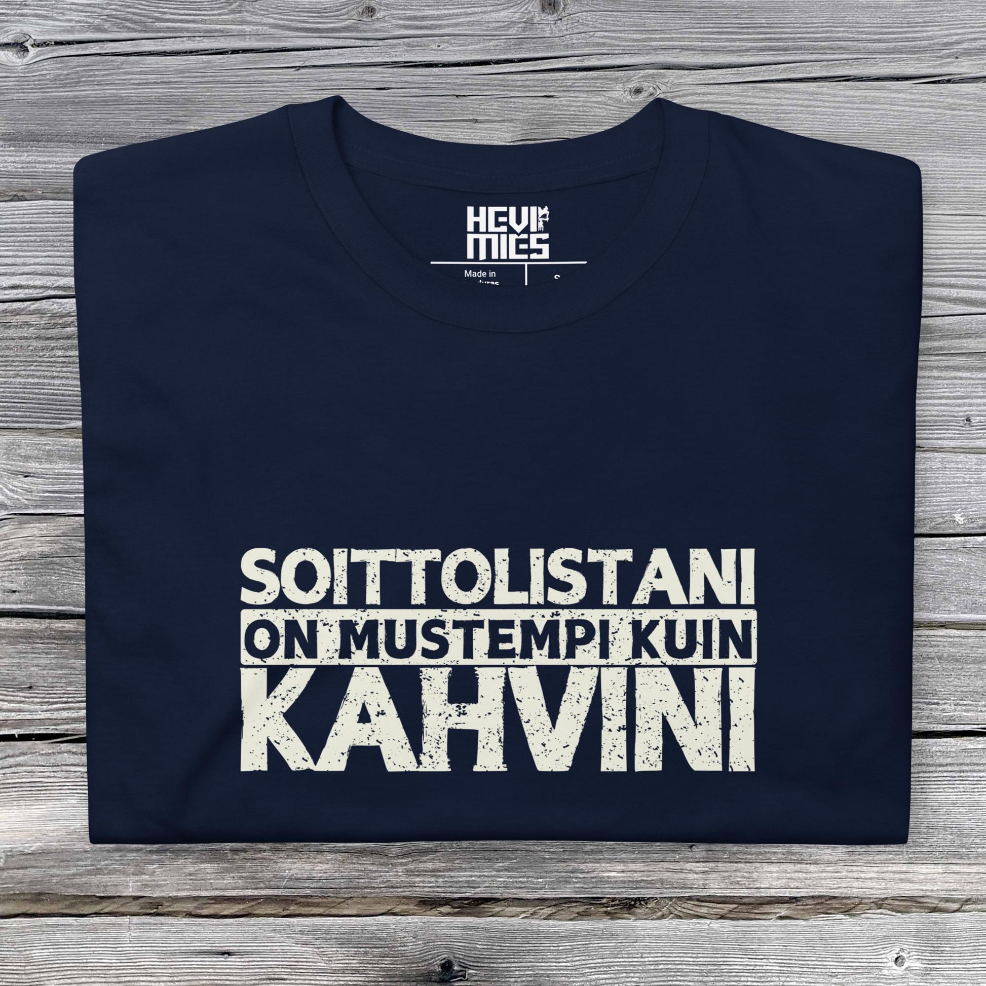 Soittolistani on mustempi kuin kahvini t - paita - Hevimies